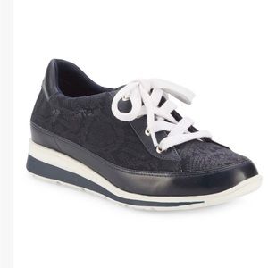 Brand-new Walking Cradles